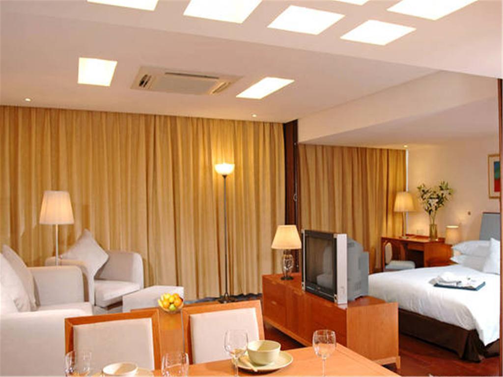 Gloria Plaza Hotel Kangqiao Sanghaj Kültér fotó