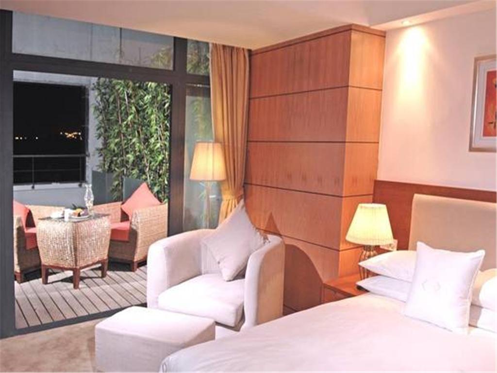 Gloria Plaza Hotel Kangqiao Sanghaj Kültér fotó