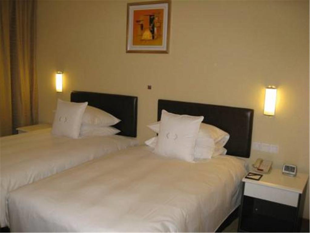 Gloria Plaza Hotel Kangqiao Sanghaj Kültér fotó
