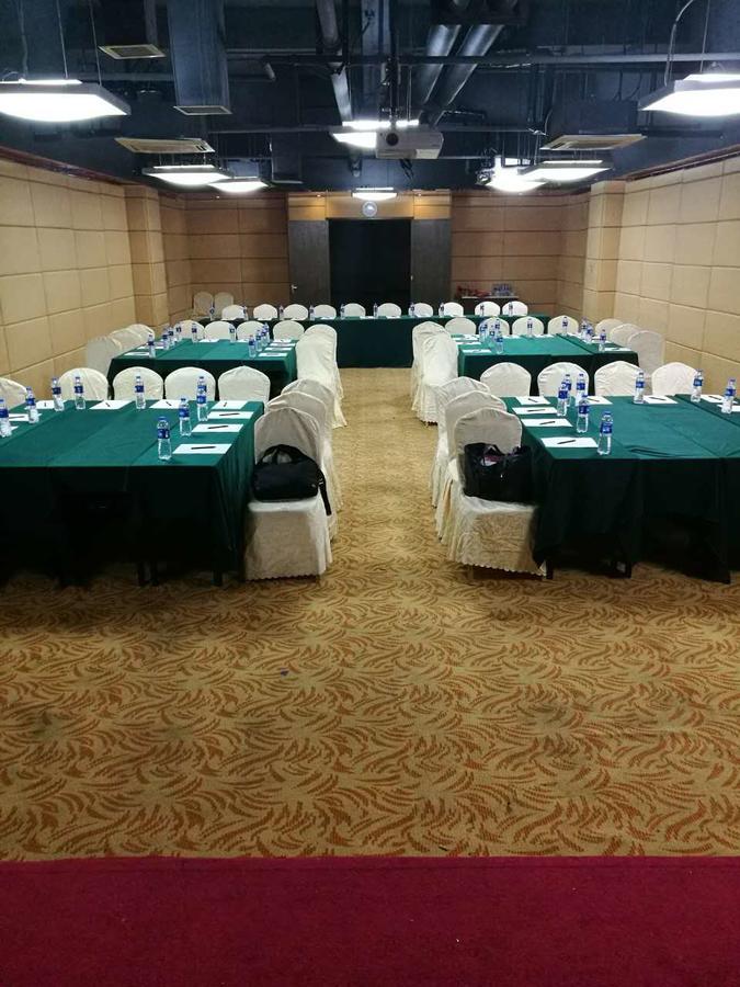 Gloria Plaza Hotel Kangqiao Sanghaj Kültér fotó