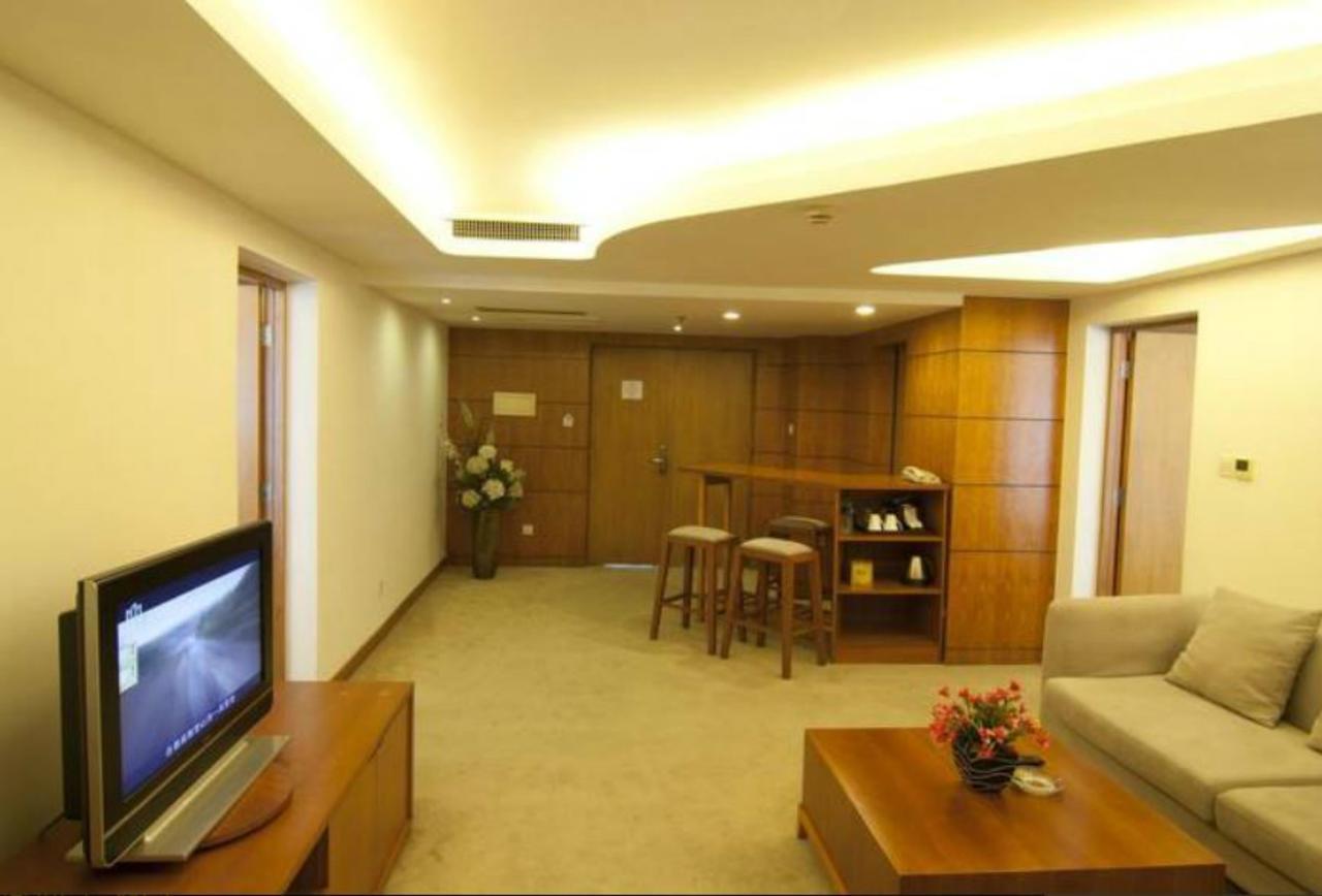 Gloria Plaza Hotel Kangqiao Sanghaj Kültér fotó