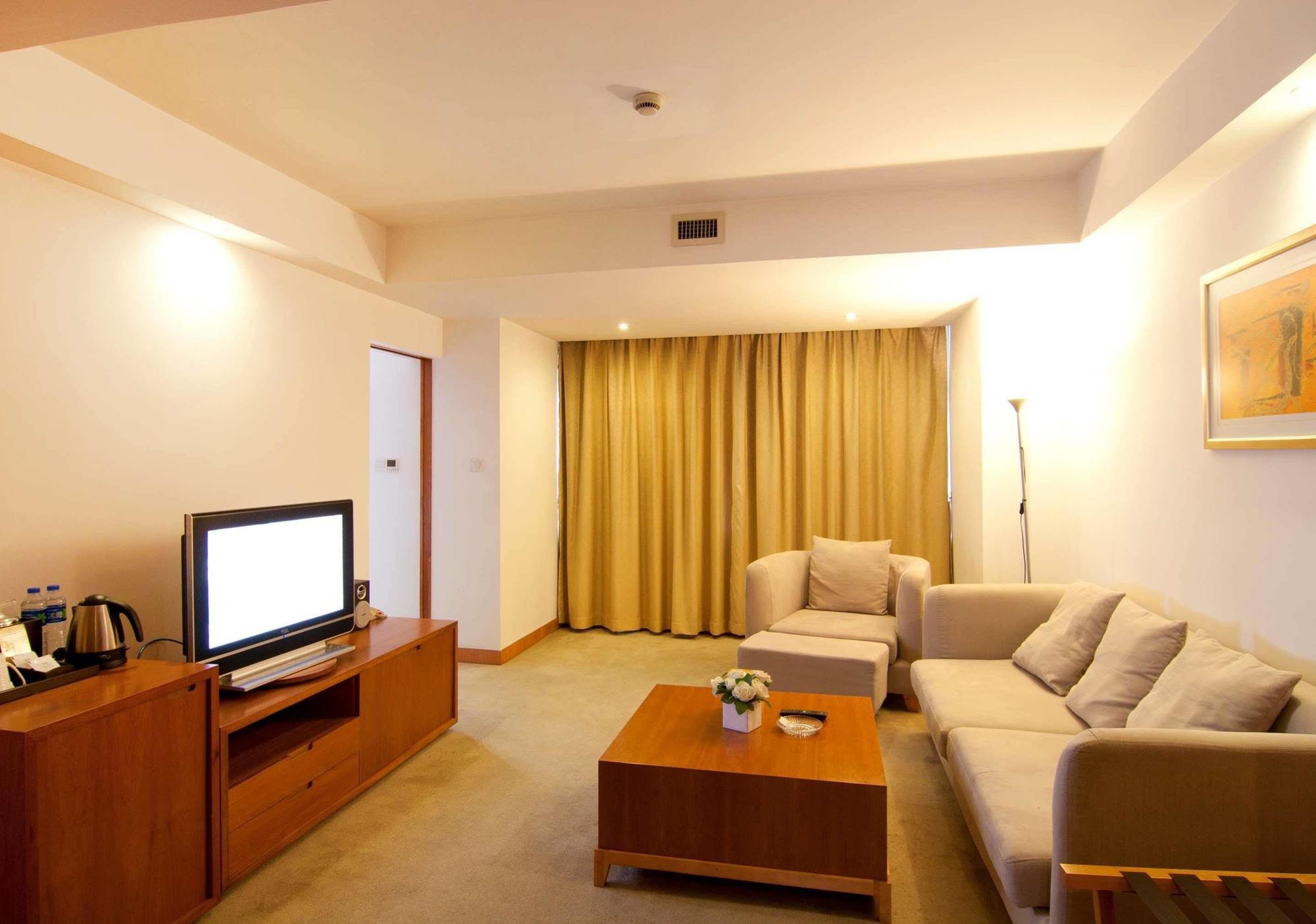 Gloria Plaza Hotel Kangqiao Sanghaj Kültér fotó