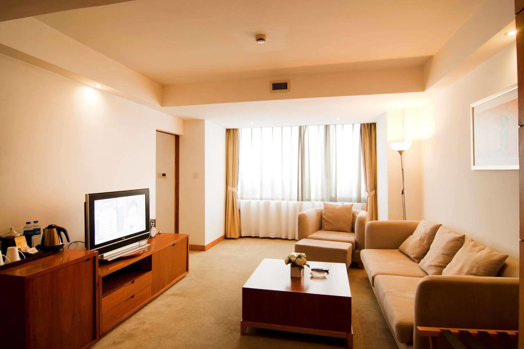 Gloria Plaza Hotel Kangqiao Sanghaj Kültér fotó